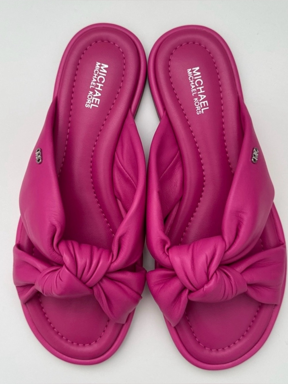 🌸Y2K Michael Kors Fuchsia “Elena” Knot Slide Sandals size 7,5 NWOT preppy summer